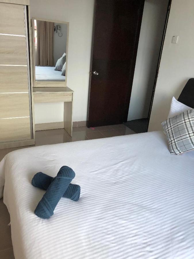 Kerteh Apartment Екстериор снимка
