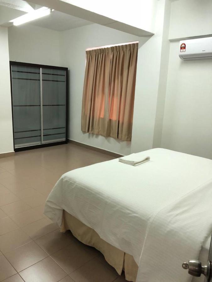 Kerteh Apartment Екстериор снимка