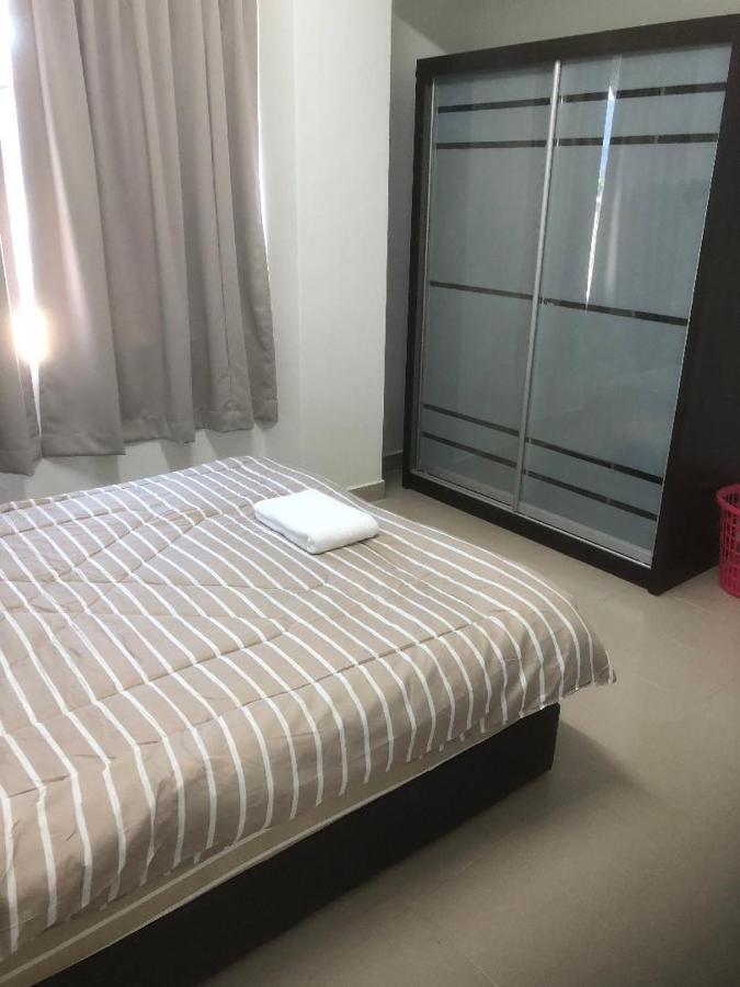 Kerteh Apartment Екстериор снимка