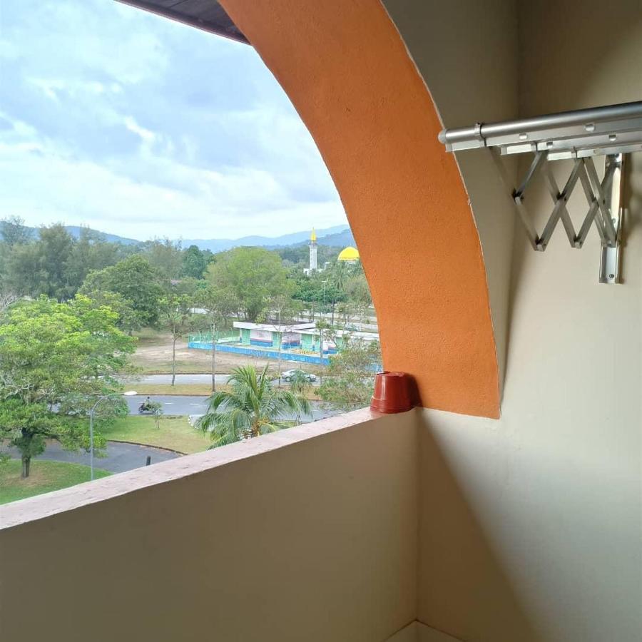 Kerteh Apartment Екстериор снимка